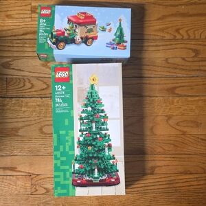 LEGO Green Christmas Tree Set with Red Accents